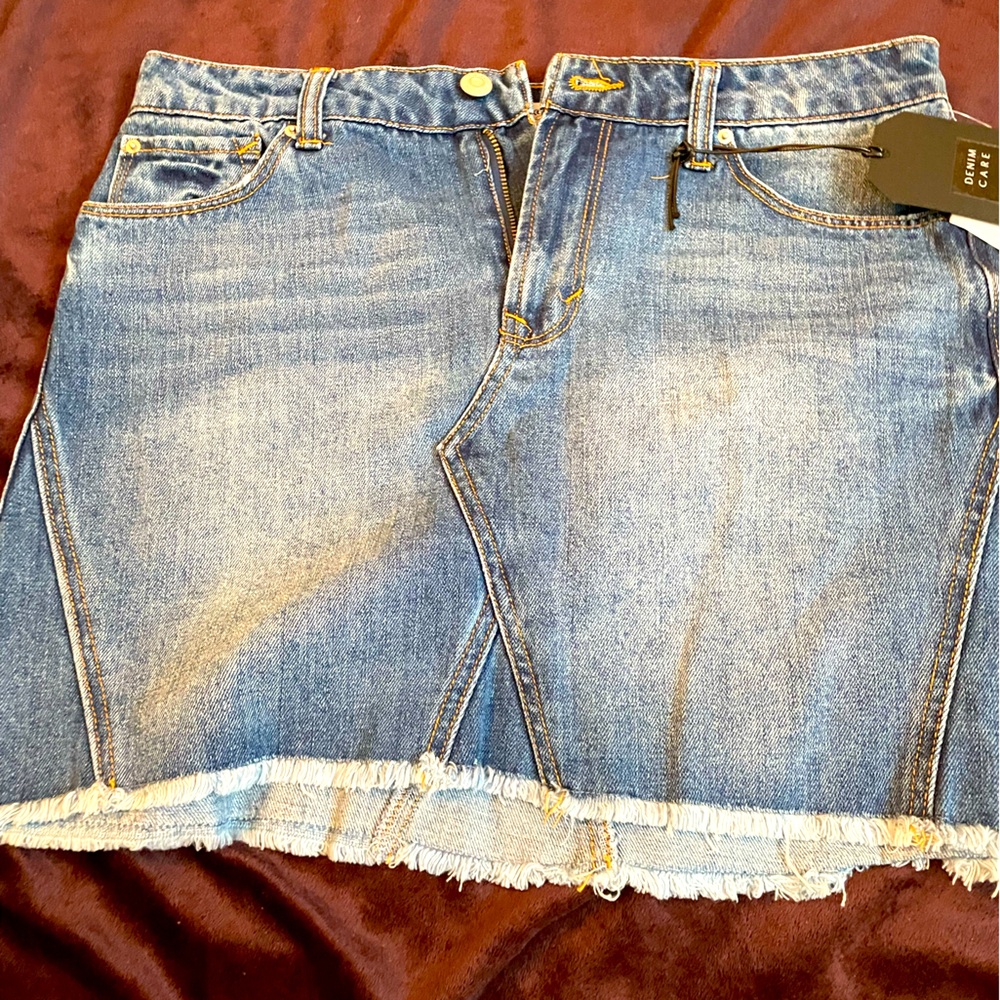 Kenzie denim skirt with frayed hem-sz 28/6